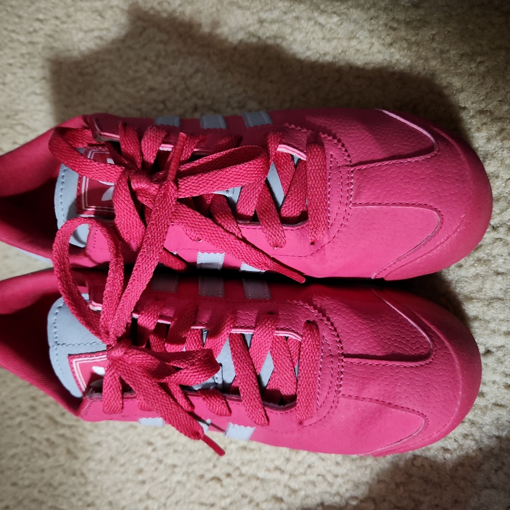 Adidas Samoa, Pink/fuschia/grey, size 6 (grade school boys) / 7.5 (women)